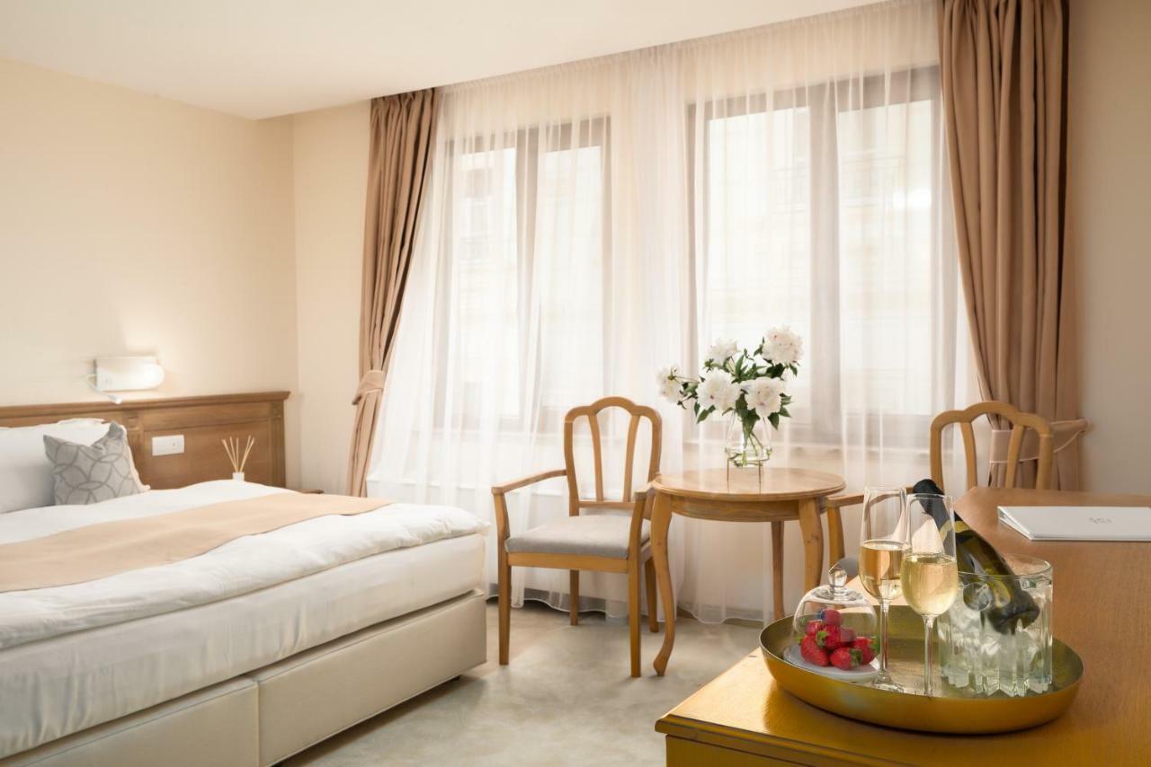 רוסה Family Hotel Anna מראה חיצוני תמונה
