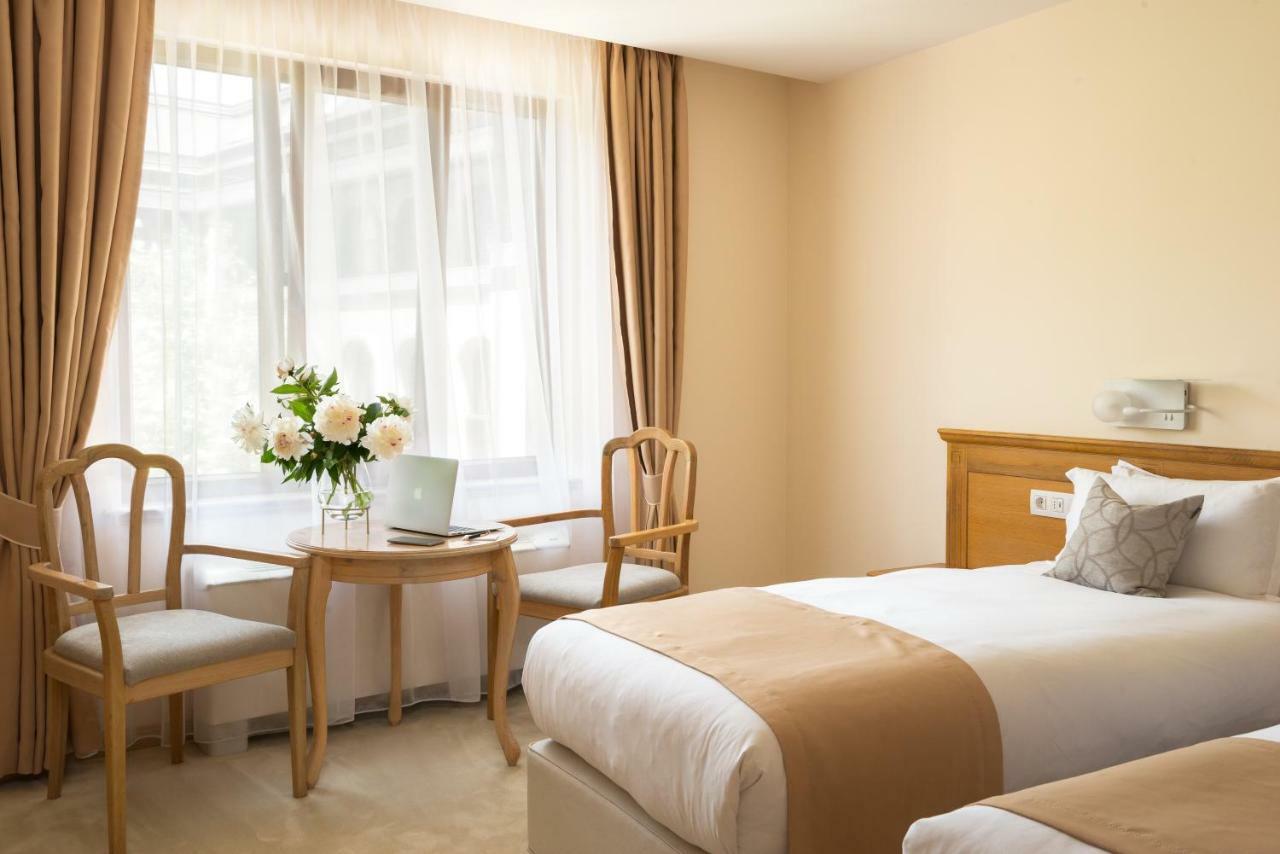 רוסה Family Hotel Anna מראה חיצוני תמונה