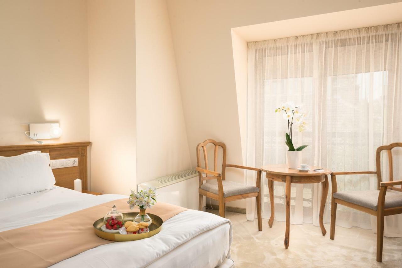 רוסה Family Hotel Anna מראה חיצוני תמונה